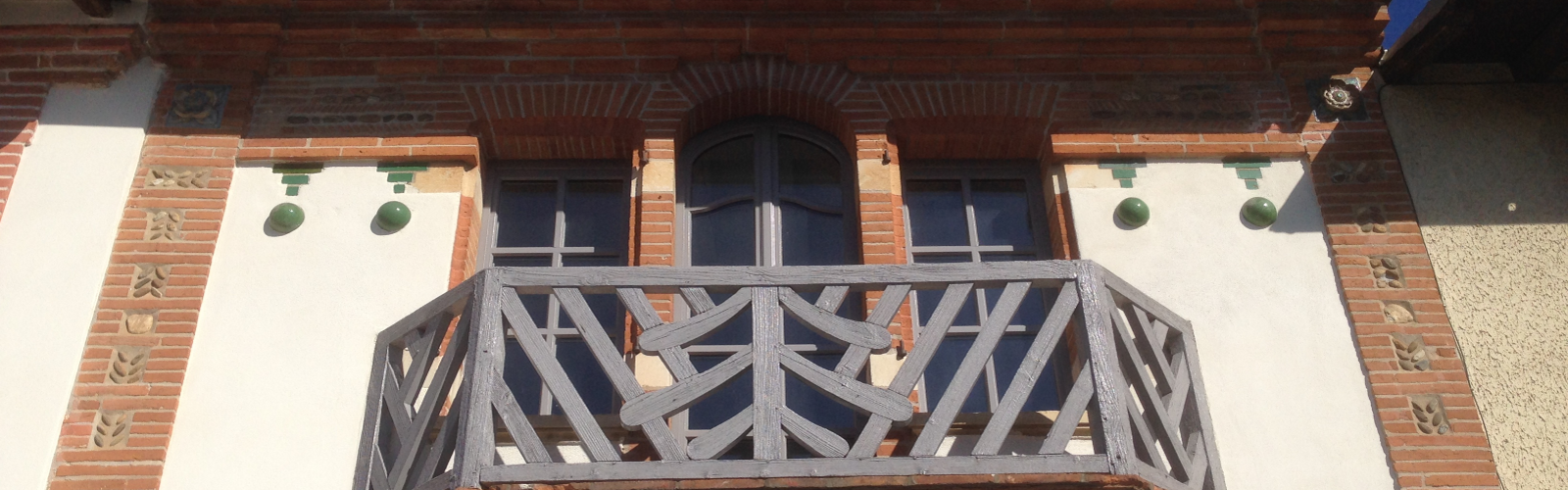 Menuiseries en bois bâtiment ancien - Réalisation Menuiserie Chomette 31