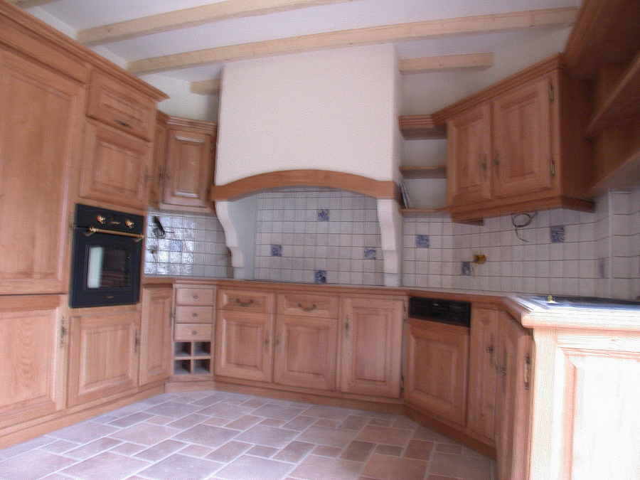 3 - cuisine bois traditionnelle realisation Menuiserie Chomette