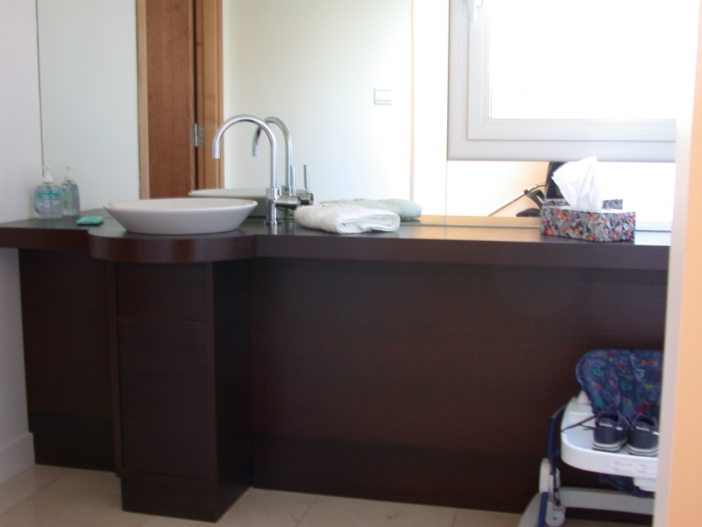 4 - realisation meuble sous-vasque de salle de bain Menuiserie Chomette